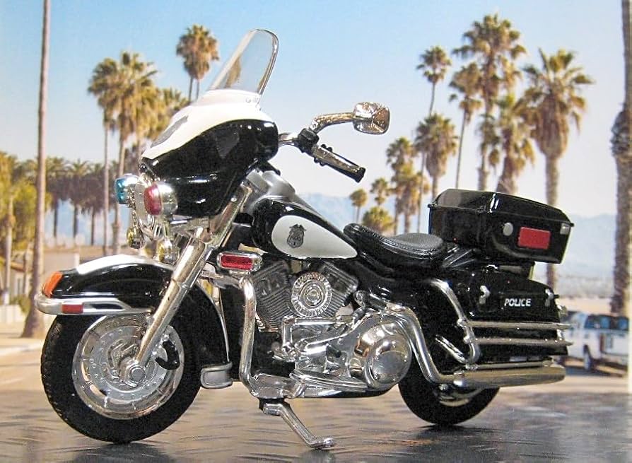 Amazon.co.jp: マイスト 1/18 Harley ハーレー 2004 Electra